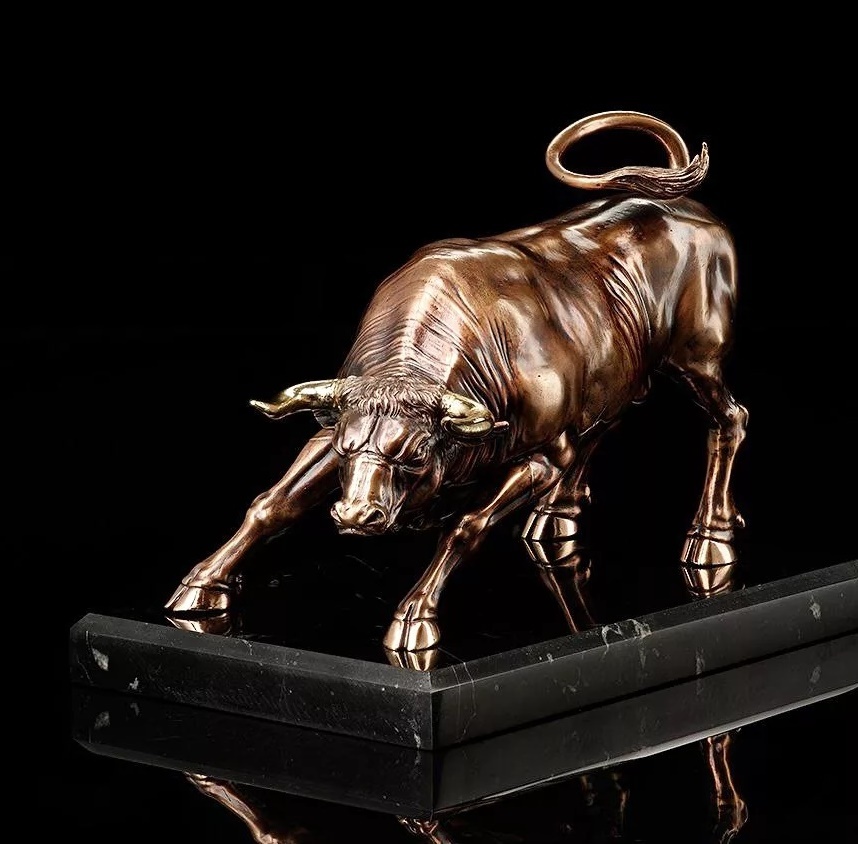 Статуэтка «Золотой телец» Статуэтка «Золотой телец»